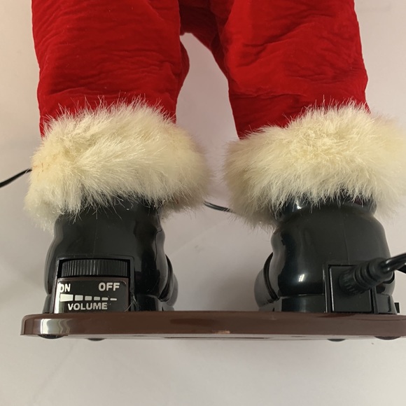 Jingle Bell Rock Vintage 1998 Singing Dancing 1st Edition Santa Tested Working - Picture 6 of 16